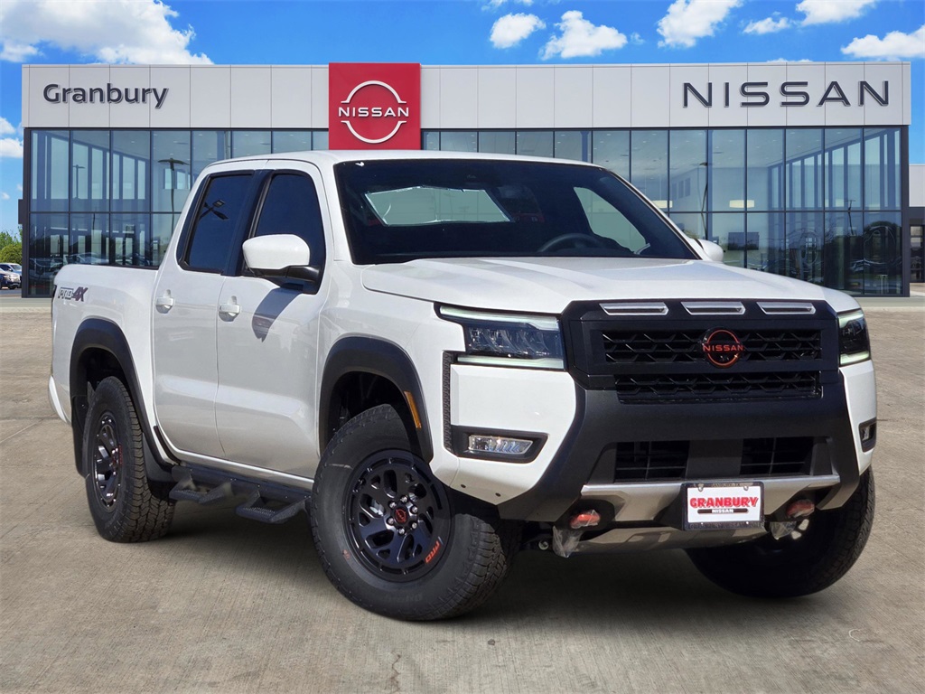 2026 Nissan Frontier PRO-4X's photo