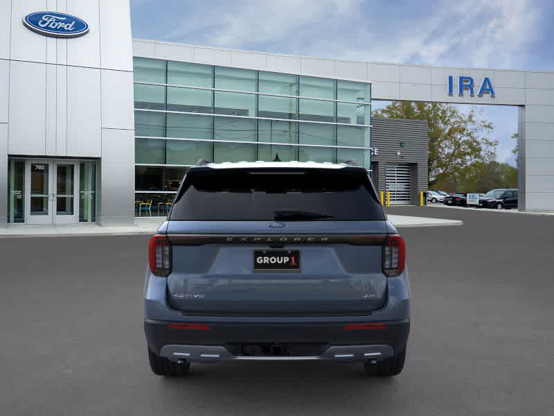 2025 Ford Explorer photo 3