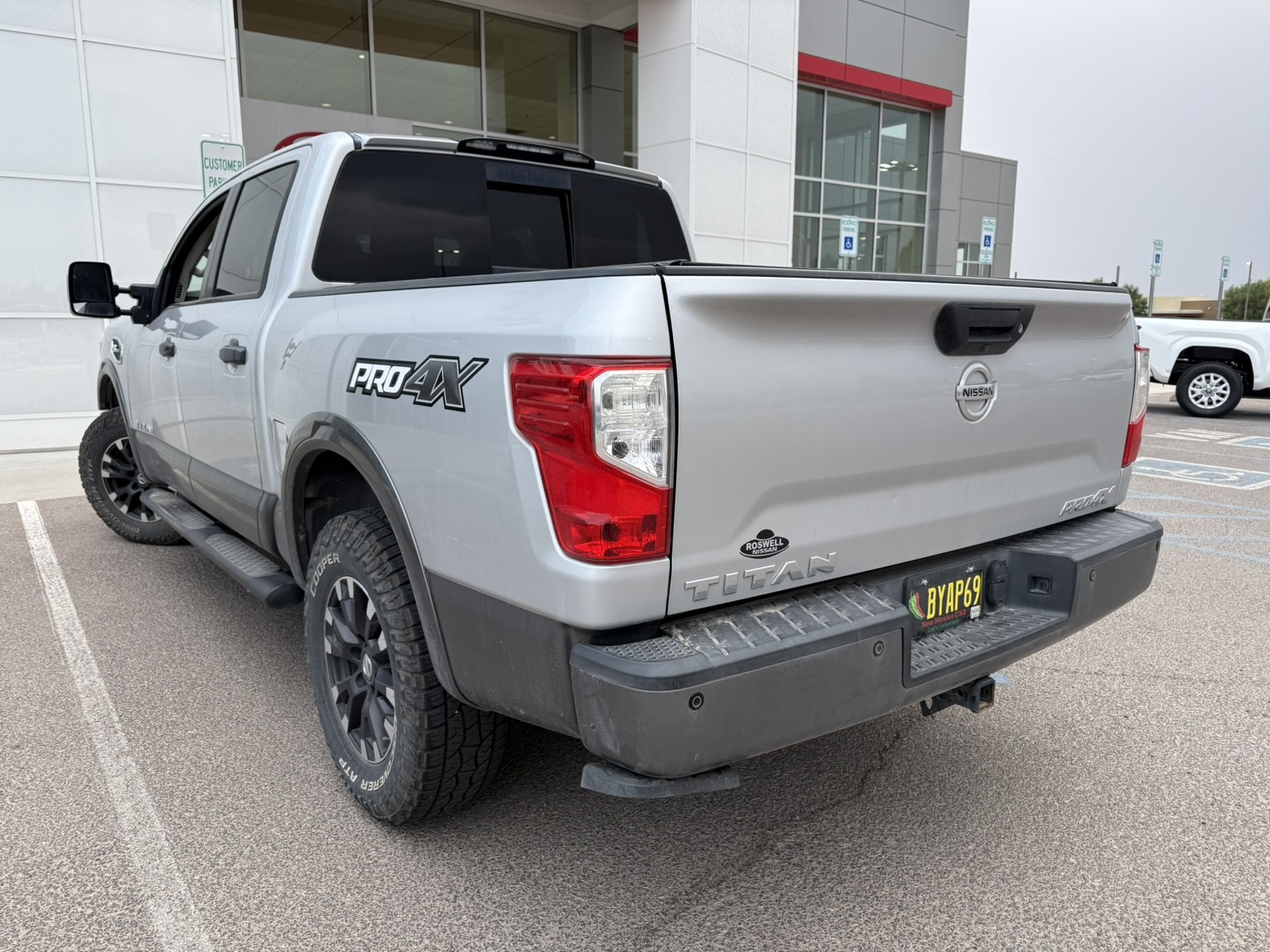 Used 2017 SILVER Nissan PRO-4X image 4