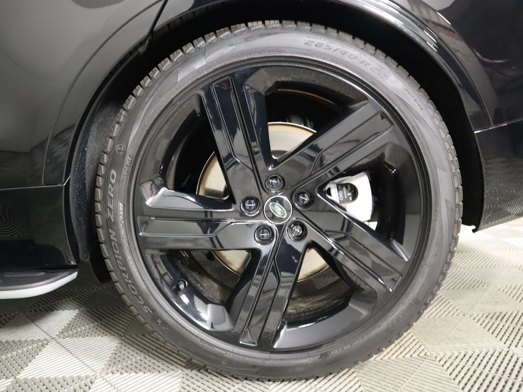 2025 Land Rover Discovery SE photo 28