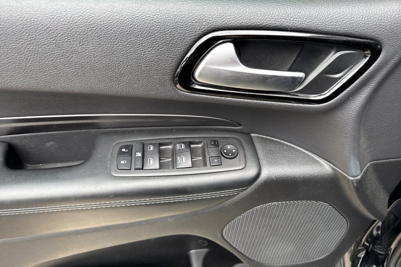 2024 Dodge Durango SXT photo 10