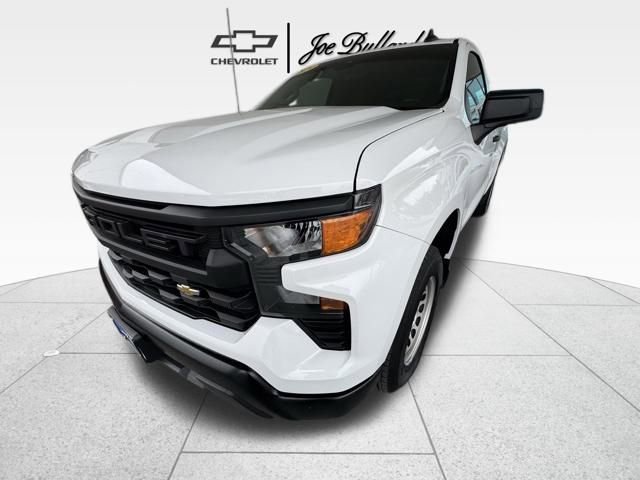 2024 Chevrolet Silverado 1500 photo 2
