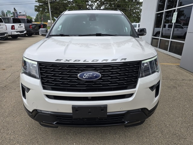 2019 Ford Explorer Sport photo 3