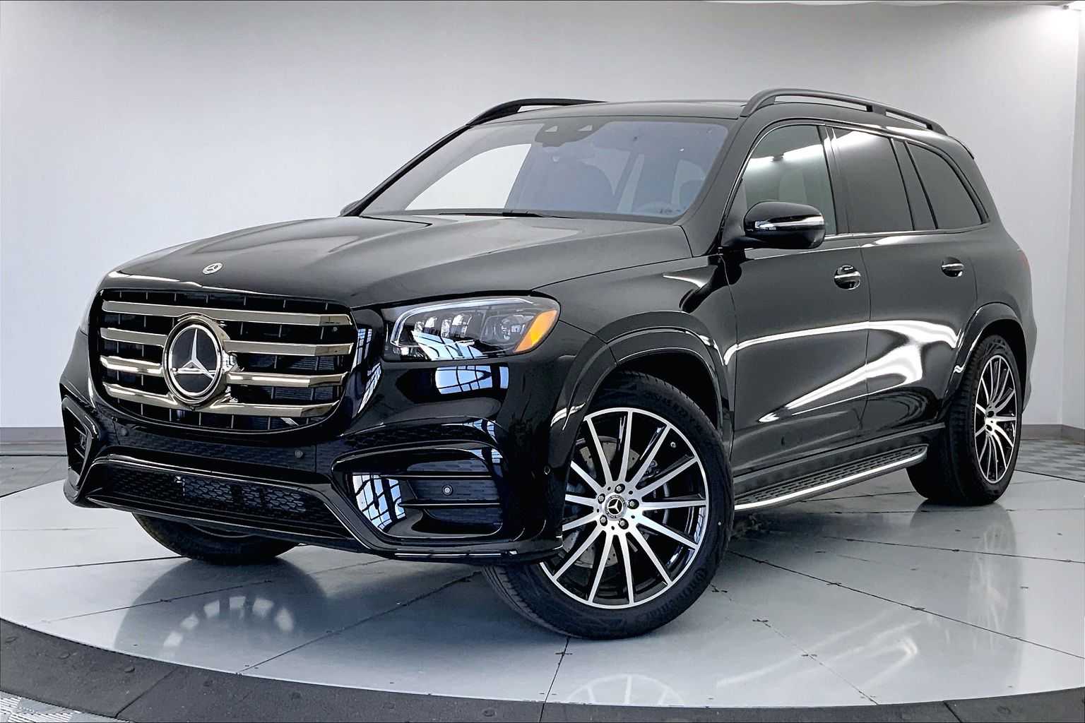 2026 Mercedes-Benz GLS Base's photo