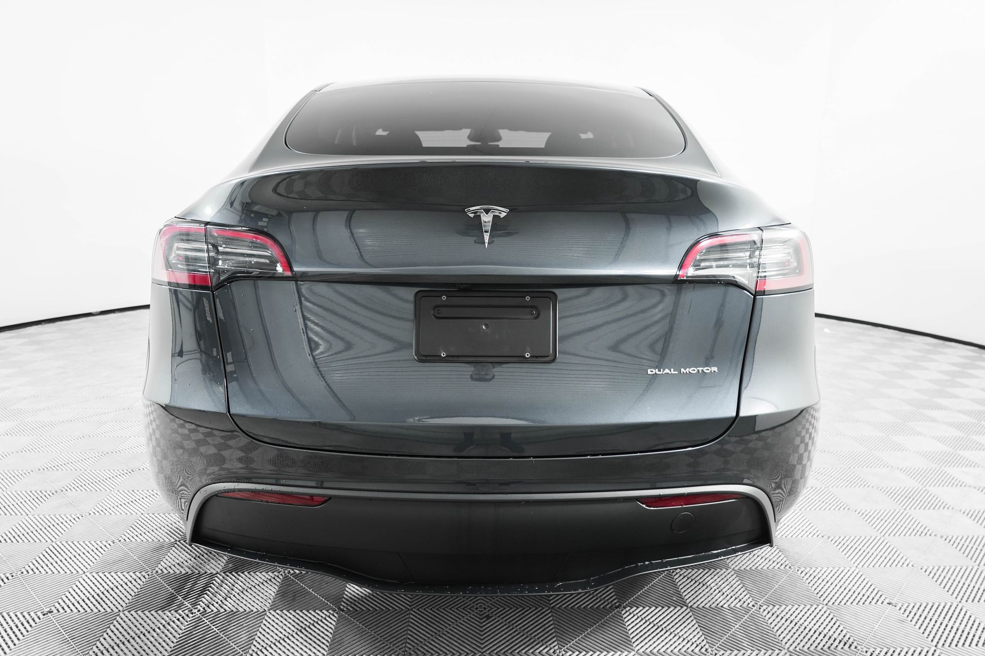 2024 Tesla Model Y Long Range photo 6