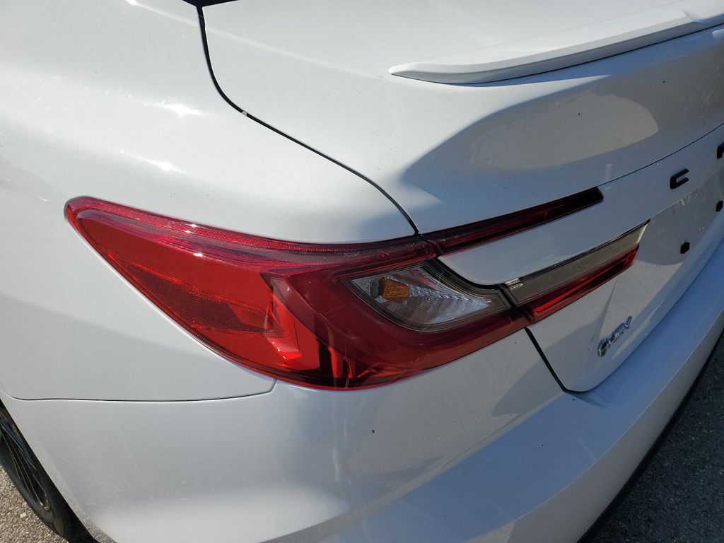 2025 Toyota Camry SE photo 12