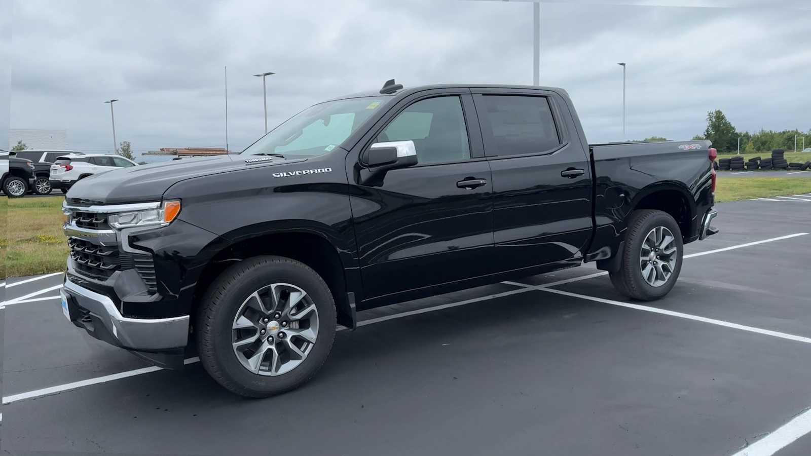 2026 Chevrolet Silverado 1500 LT photo 3