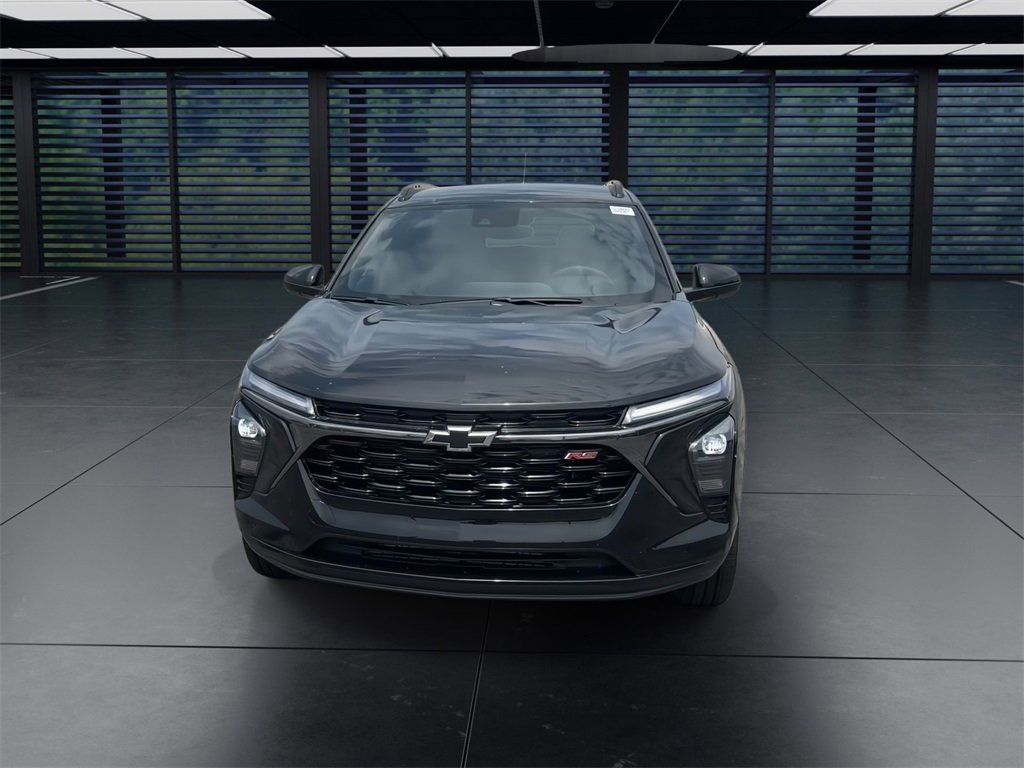 2025 Chevrolet Trax photo 3