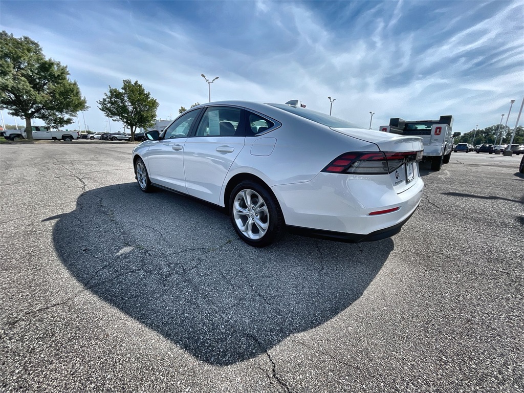 2023 Honda Accord LX photo 6