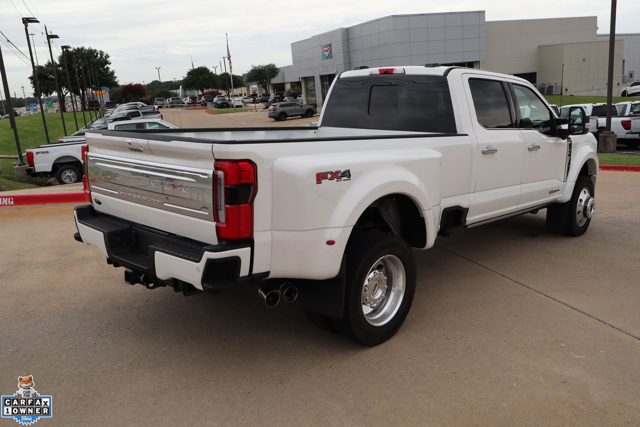 2025 Ford F-450 photo 3