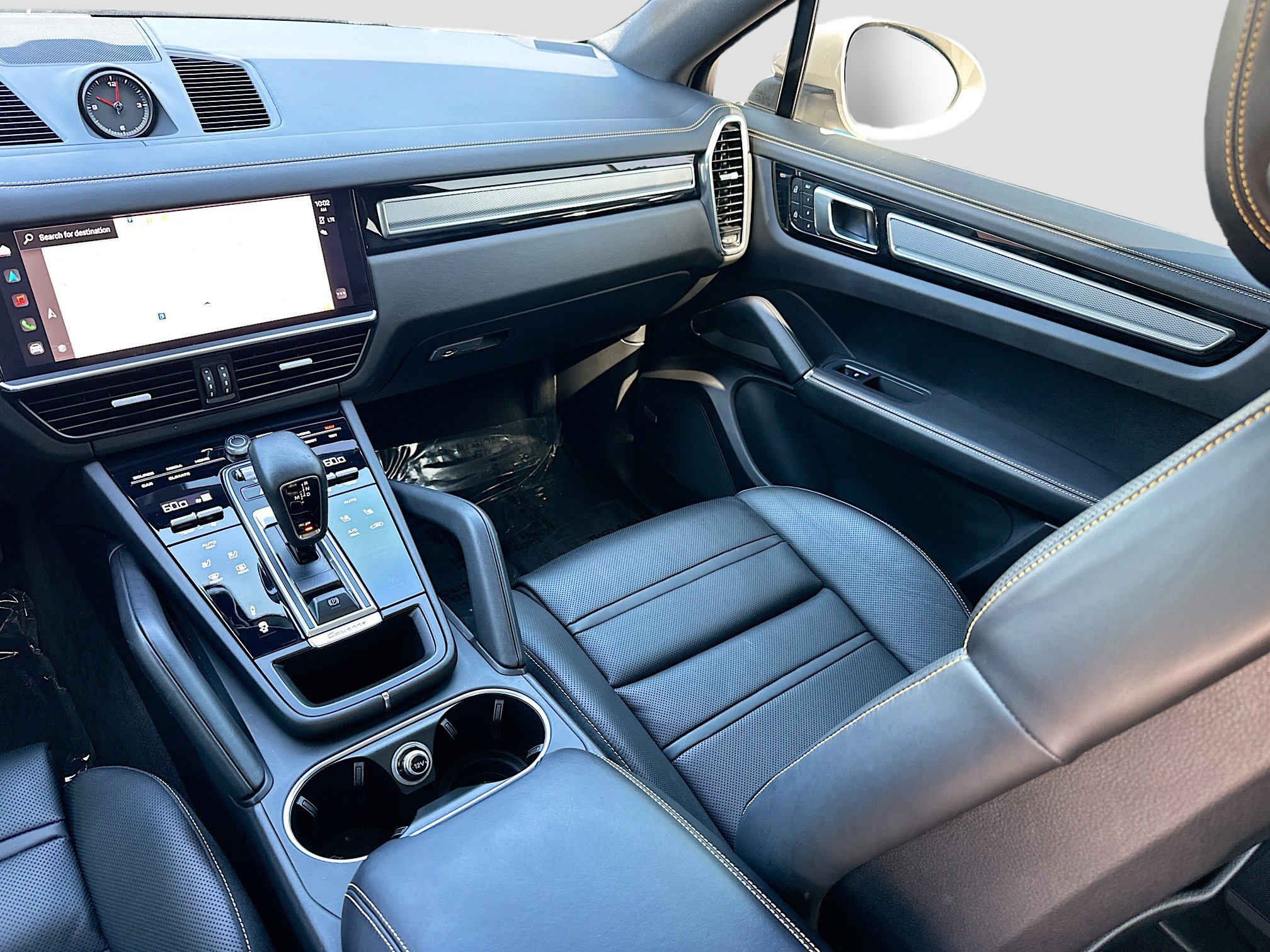 2022 Porsche Cayenne Platinum Edition photo 21