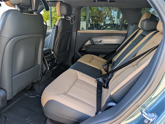 2025 Land Rover Range Rover Sport SE photo 5