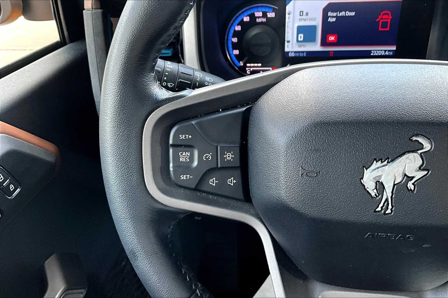 2022 Ford Bronco Outer Banks photo 21
