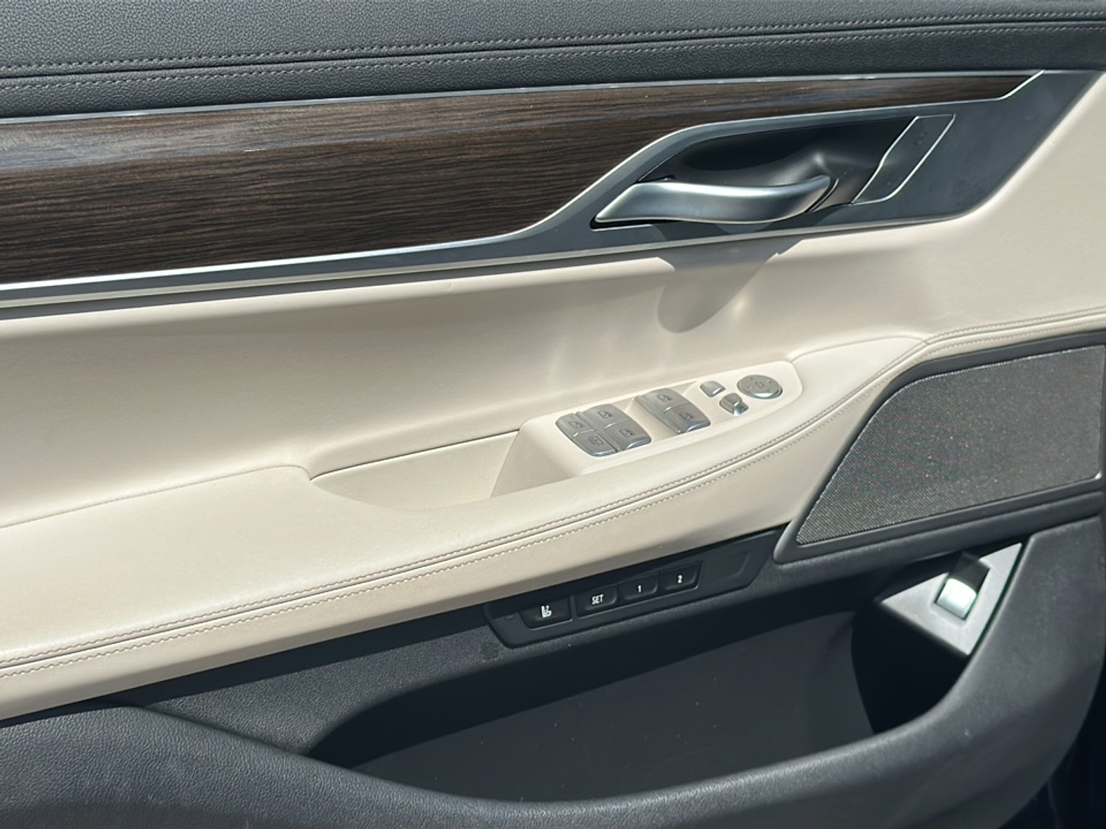 2022 Bmw 740i photo 6