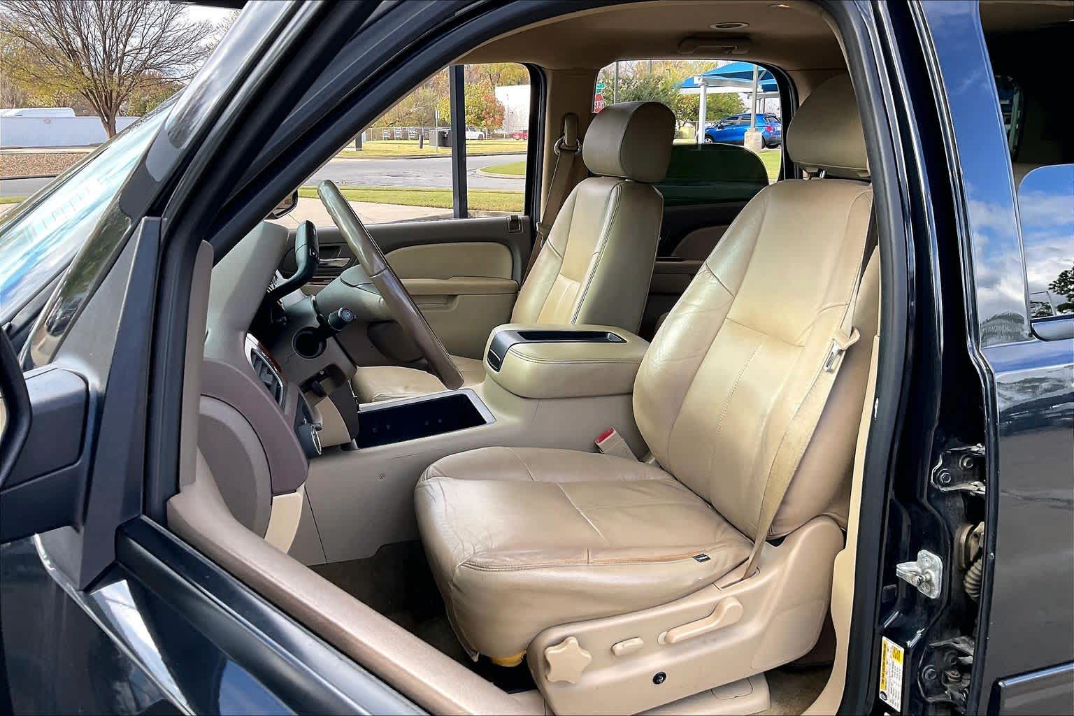 2012 Gmc Yukon SLE photo 4