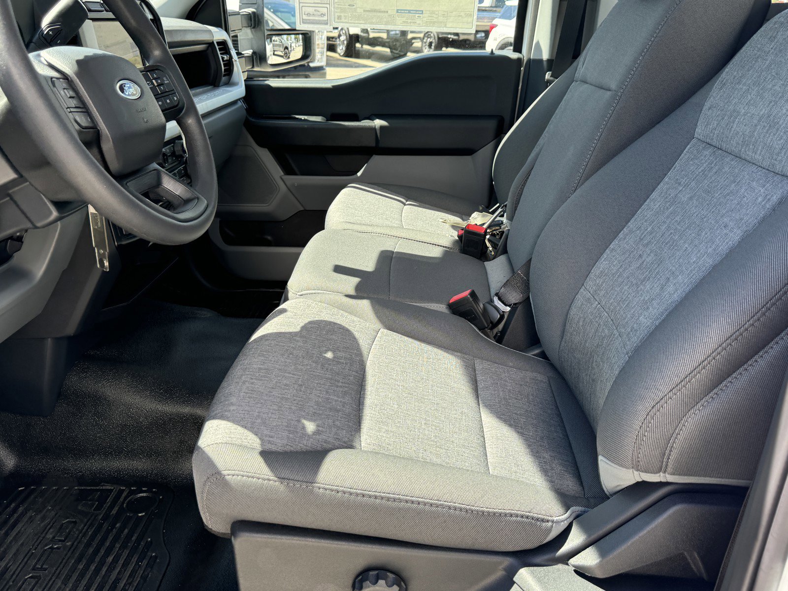 2024 Ford F-350 XL photo 9