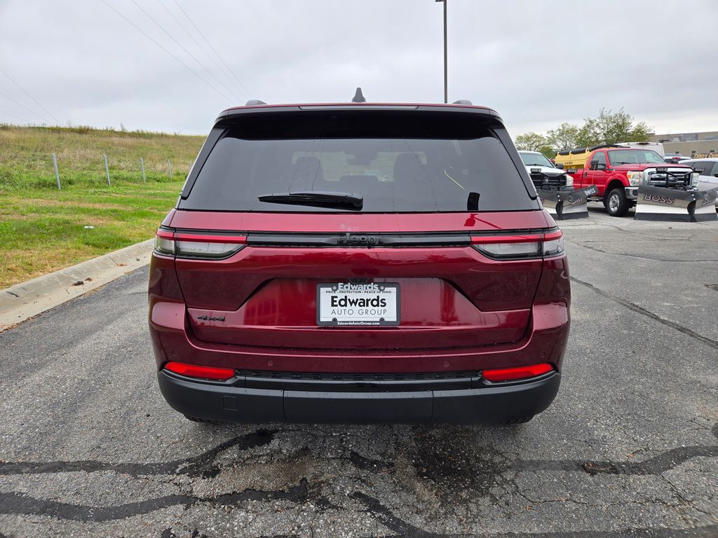 2025 Jeep Grand Cherokee Altitude X photo 4