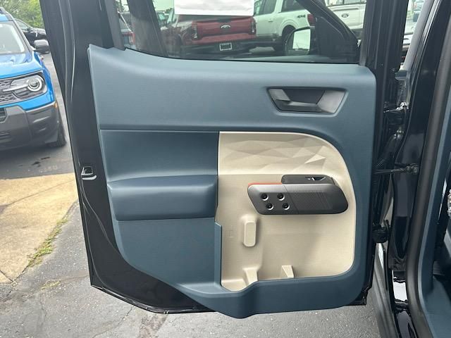 2025 Ford Maverick Lariat photo 31