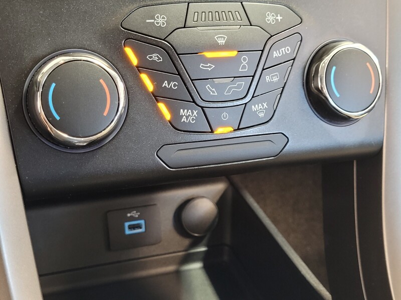 2018 Ford Fusion Hybrid S photo 16