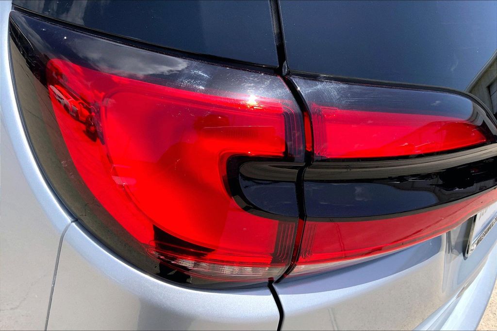 2024 Chrysler Pacifica Touring L photo 22