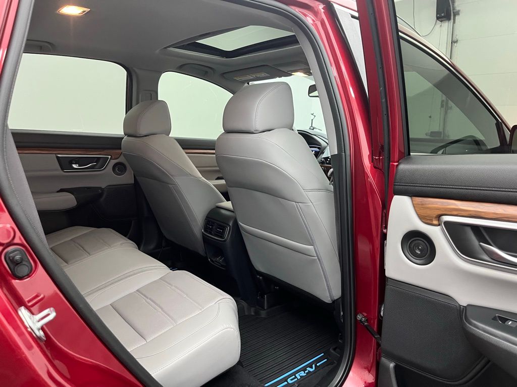 2022 Honda CR-V Hybrid Touring photo 28
