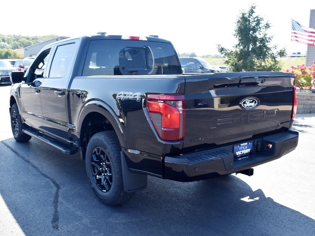2025 Ford F-150 XLT photo 2