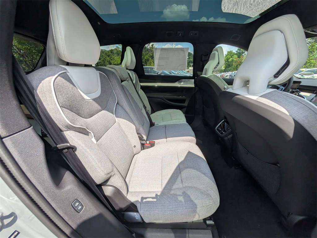 2025 Volvo EX90 Twin Motor Performance Ultra photo 3