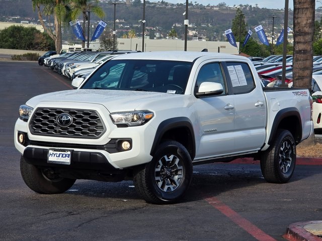 2023 Toyota Tacoma TRD Off-Road photo 2