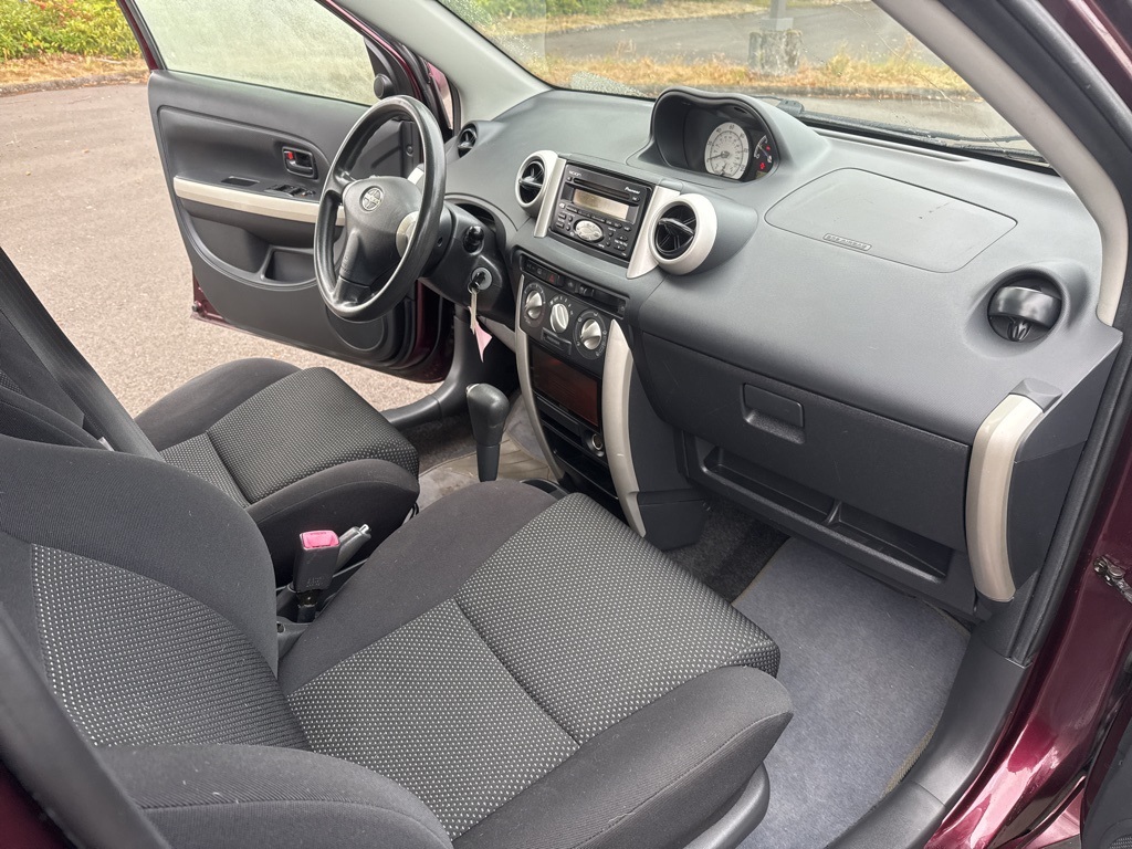 2005 Scion xA Base photo 24