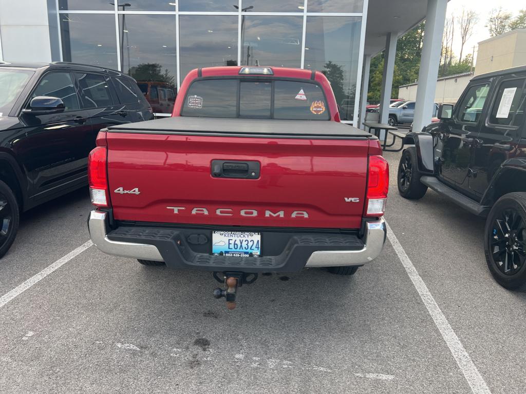 2017 Toyota Tacoma SR5 photo 7