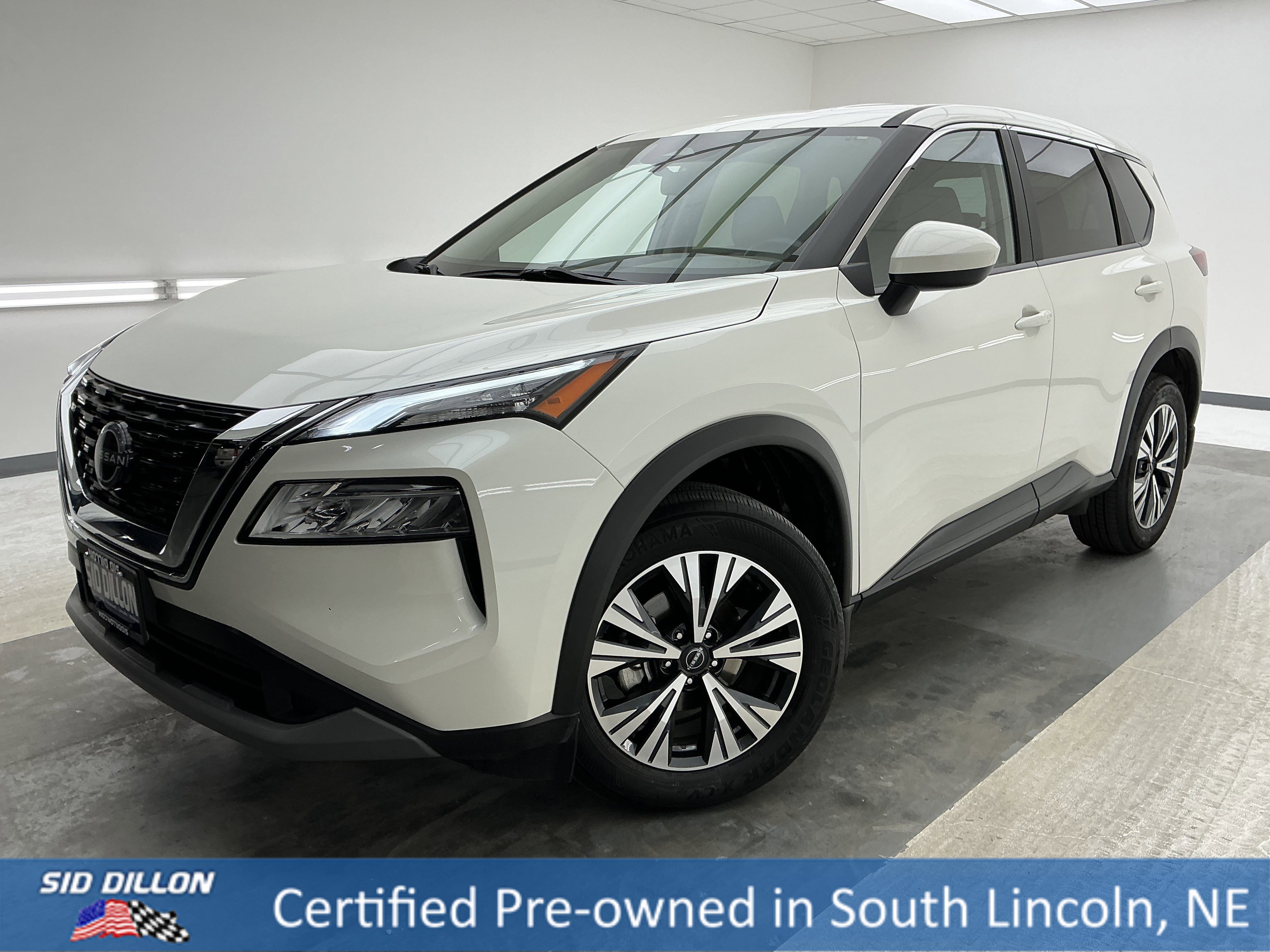 2023 Nissan Rogue SV's photo