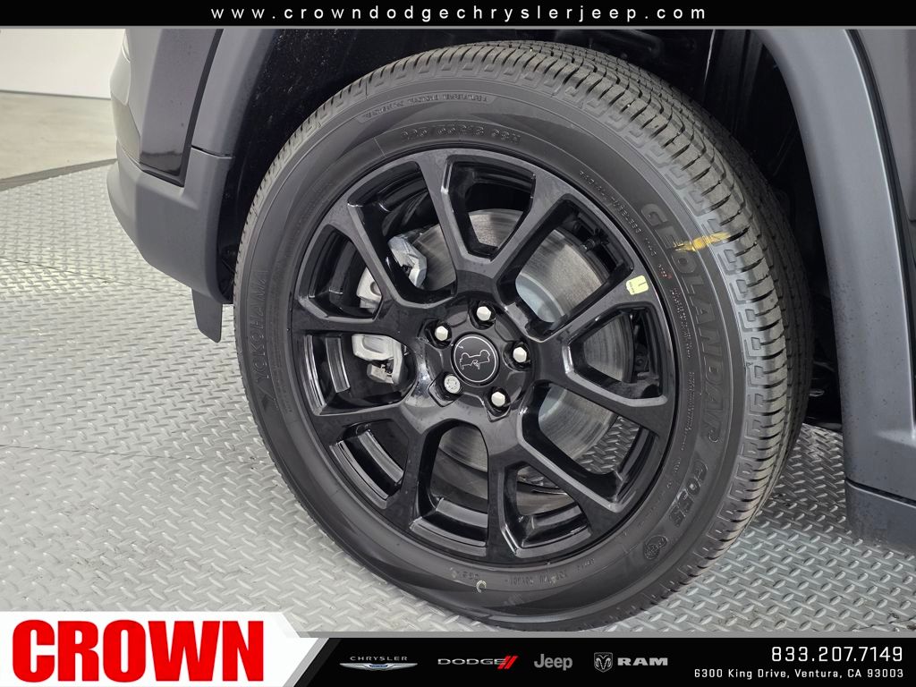 2026 Jeep Compass Latitude Altitude photo 6
