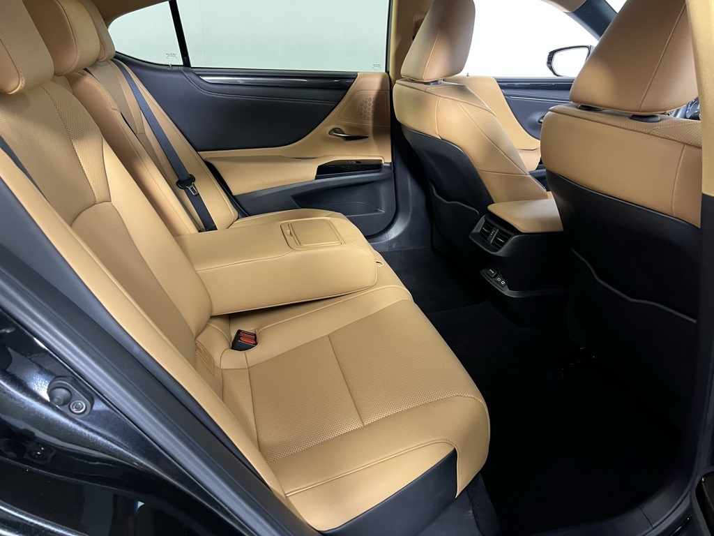 2025 Lexus ES 350 photo 23
