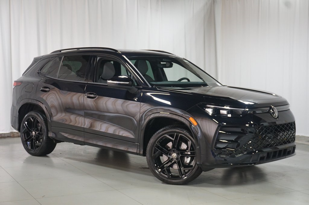 2025 Volkswagen Tiguan SE R-Line Black photo 2