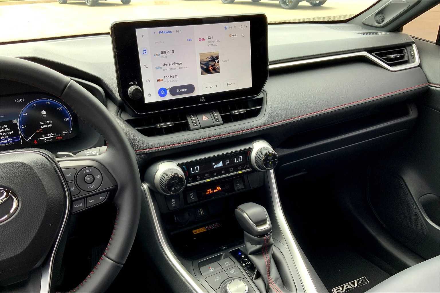 2025 Toyota RAV4 Hybrid XSE photo 11