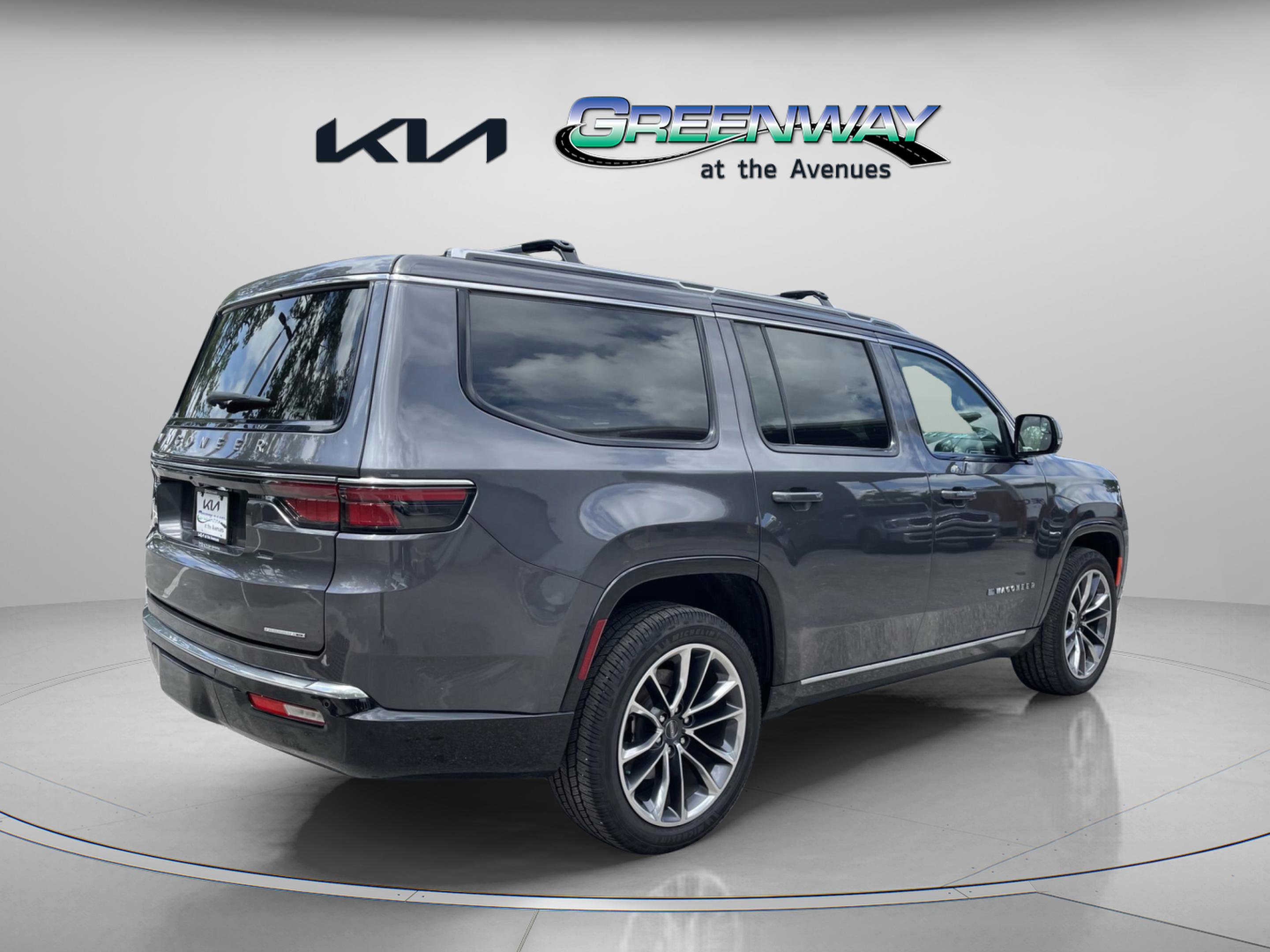 2022 Jeep Wagoneer Series III photo 3