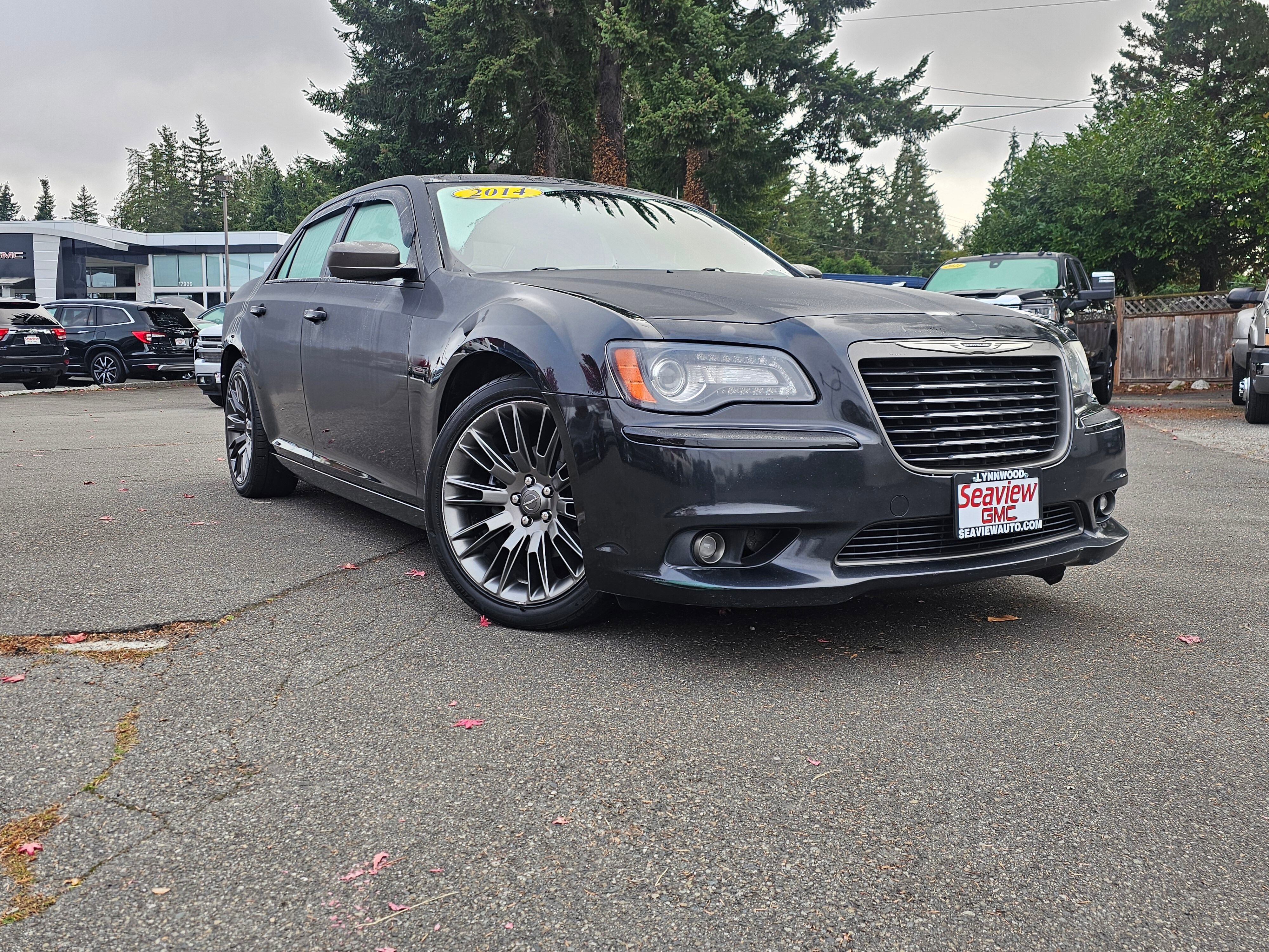 2014 Chrysler 300 C Varvatos Collection's photo
