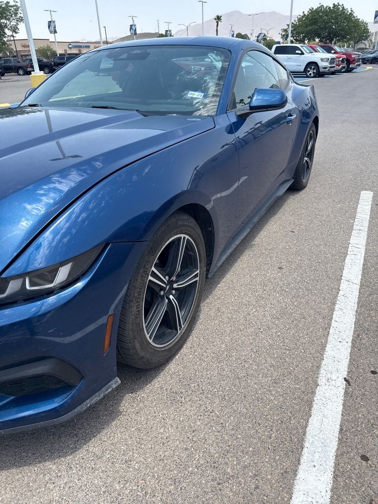 2024 Ford Mustang EcoBoost photo 4