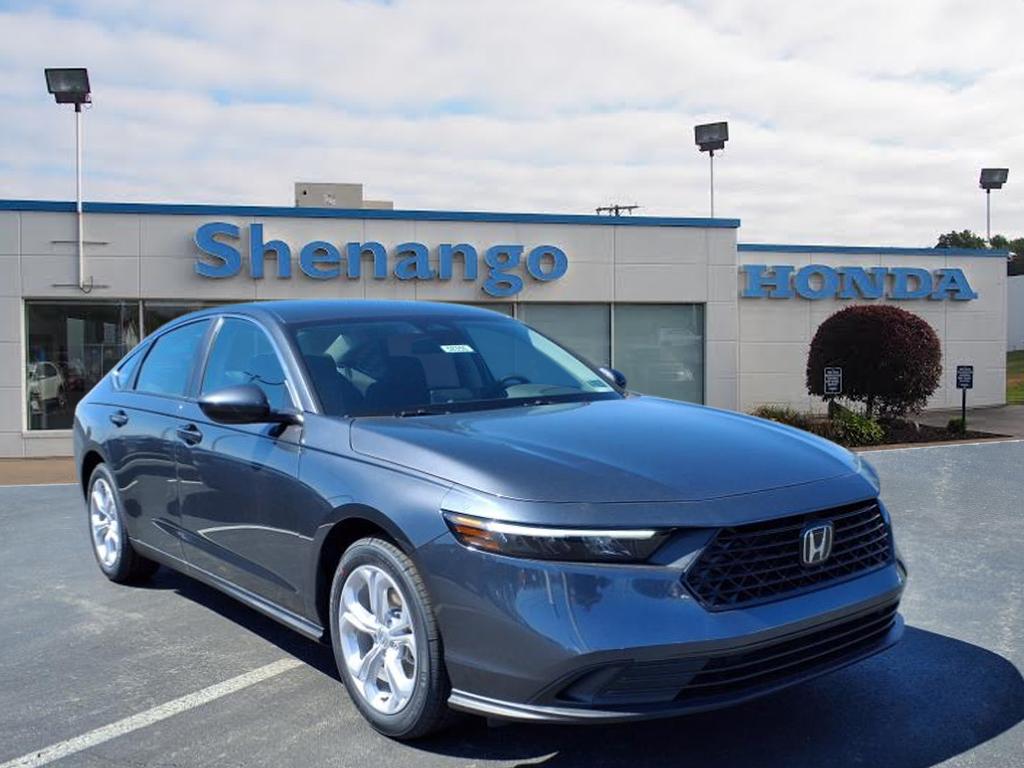 2025 Honda Accord LX's photo