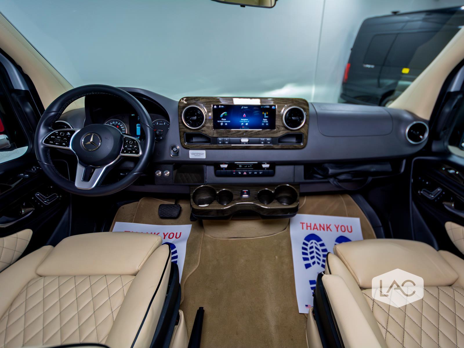 2022 Mercedes Benz Sprinter Cargo Van photo 10