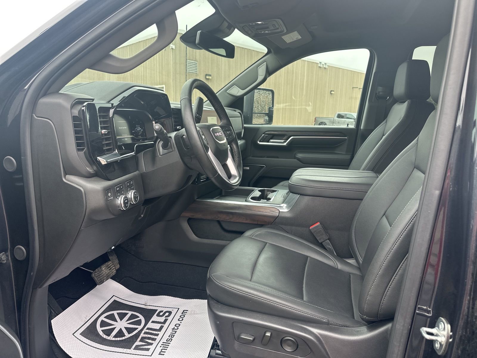 2024 Gmc Sierra 2500 HD SLT photo 5