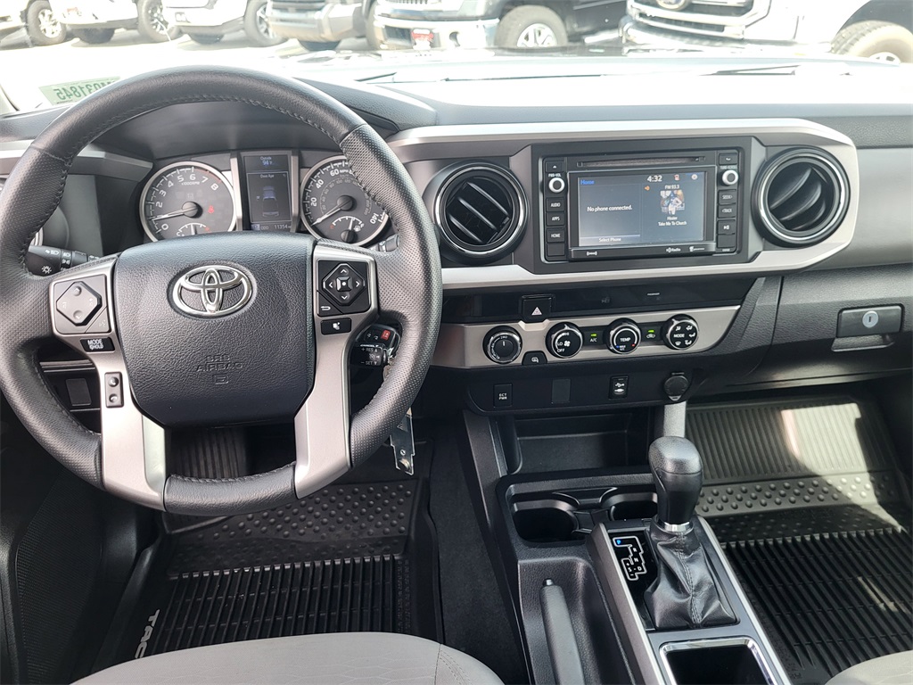 2017 Toyota Tacoma SR5 photo 16