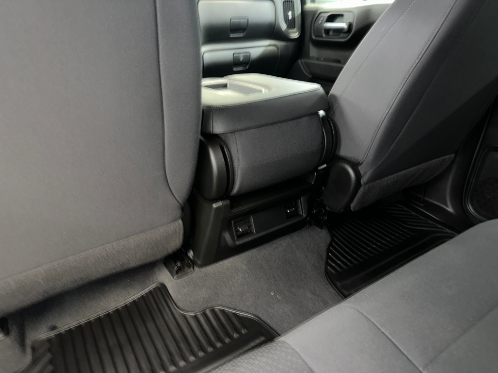 2021 Chevrolet Silverado 1500 Custom photo 17