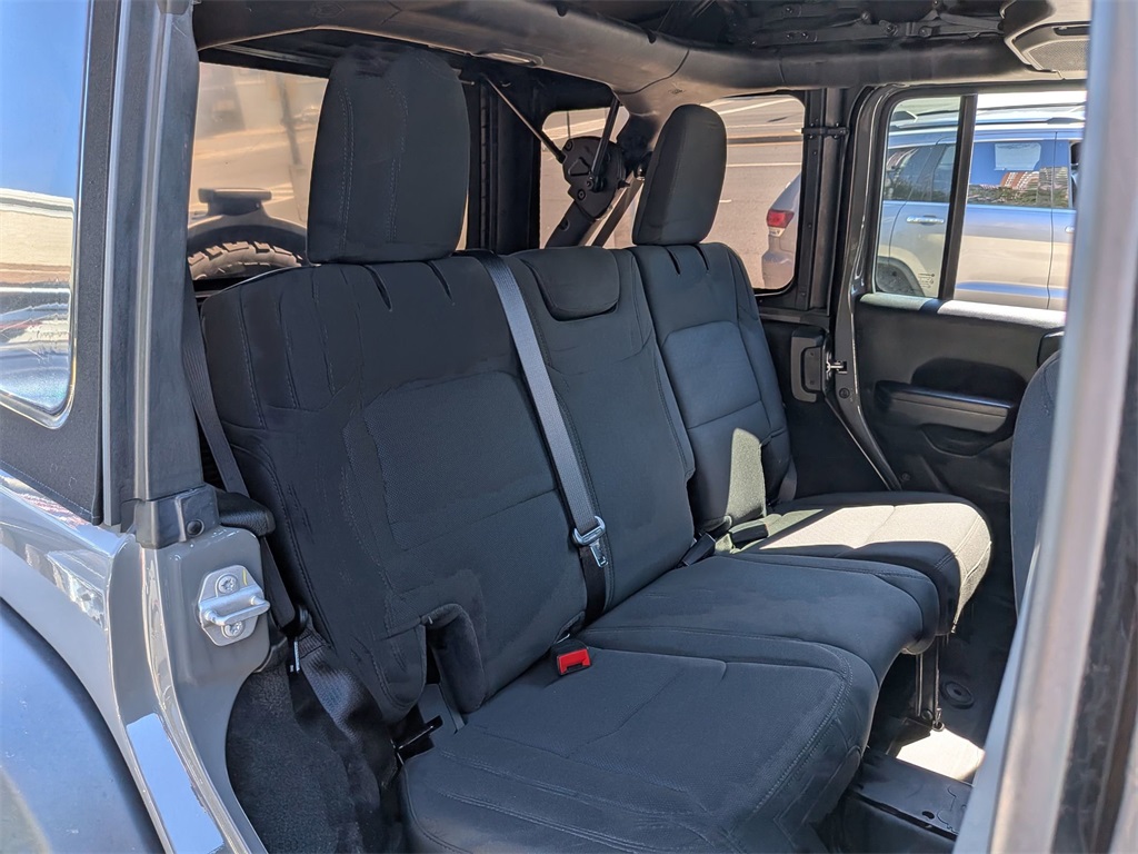 2021 Jeep Wrangler Unlimited Willys photo 17