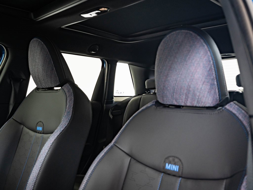 2026 Mini Cooper 4 Door Hardtop Signature photo 18