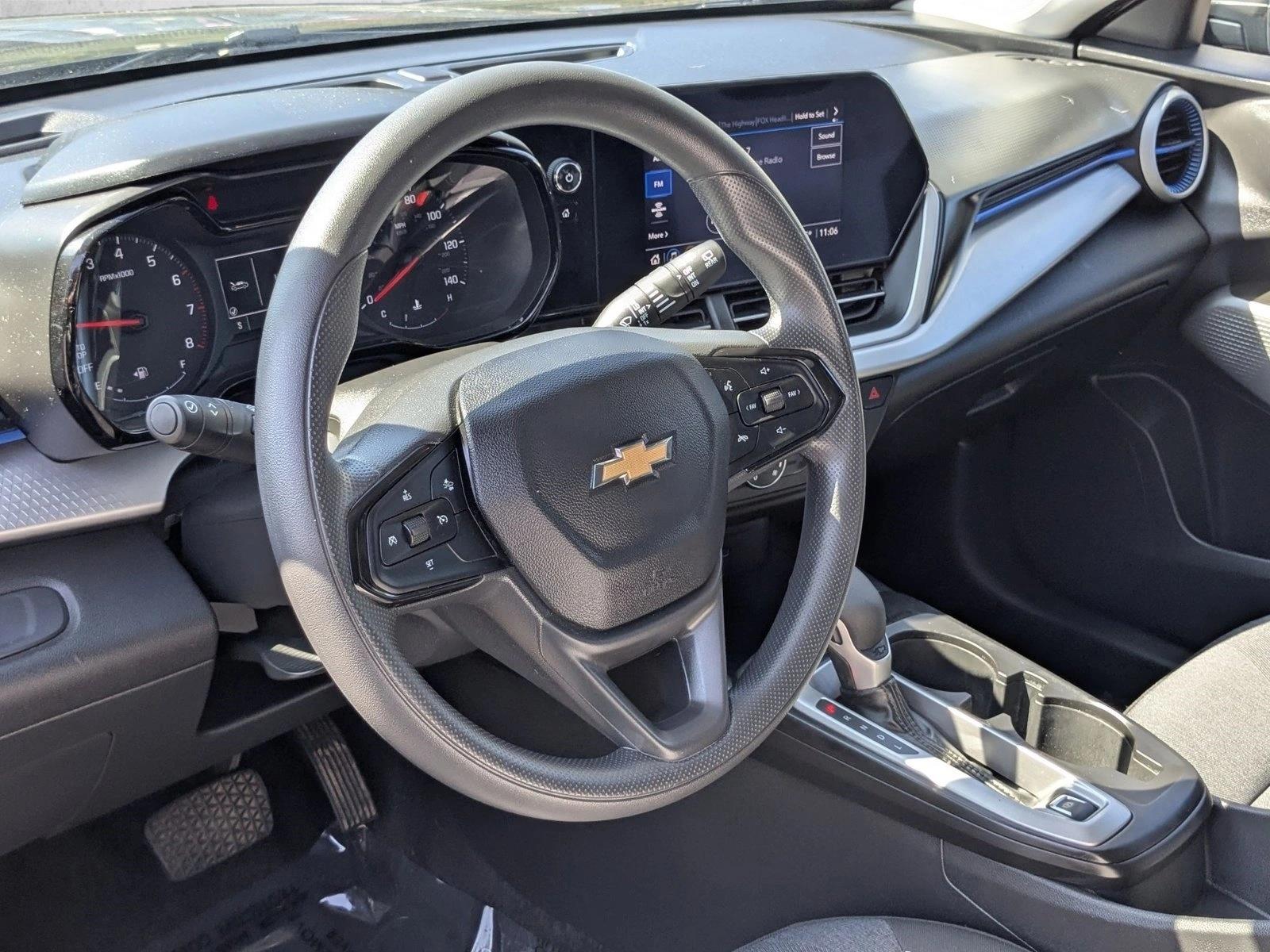 2024 Chevrolet Trax LS photo 9