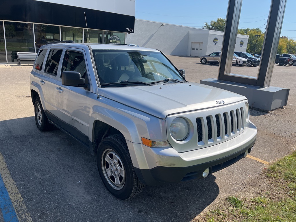 2012 Jeep Patriot Sport photo 2