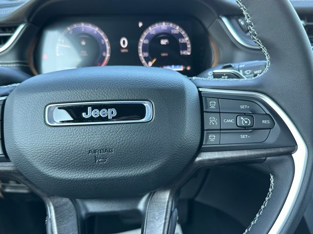 2025 Jeep Grand Cherokee Limited photo 20