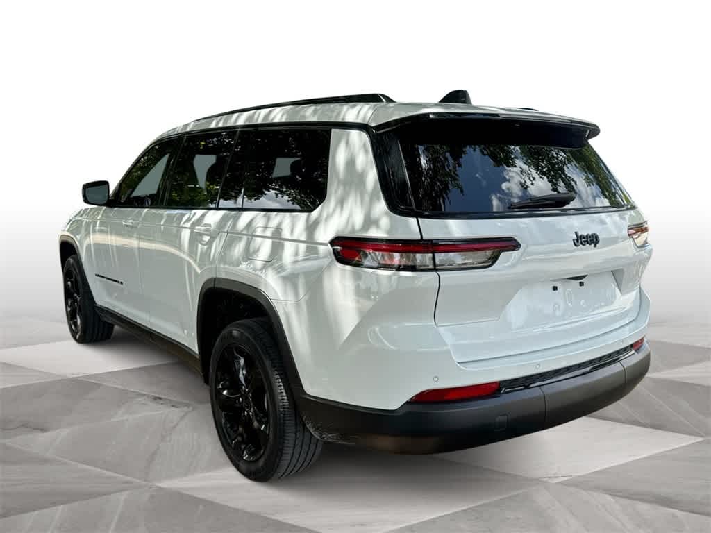 2023 Jeep Grand Cherokee Altitude photo 5
