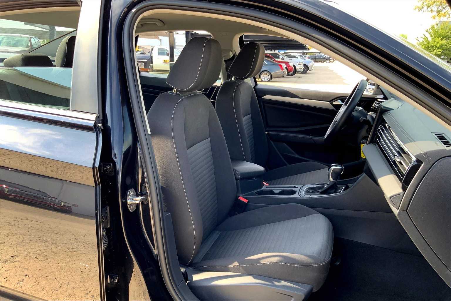 2025 Volkswagen Jetta S photo 8